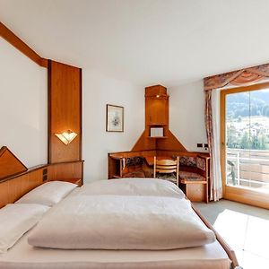 Superior Zimmer mit Kingsize-Bett